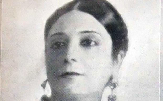 Pilar Millán-Astray: primera mujer en pregonar la Semana Santa de Málaga