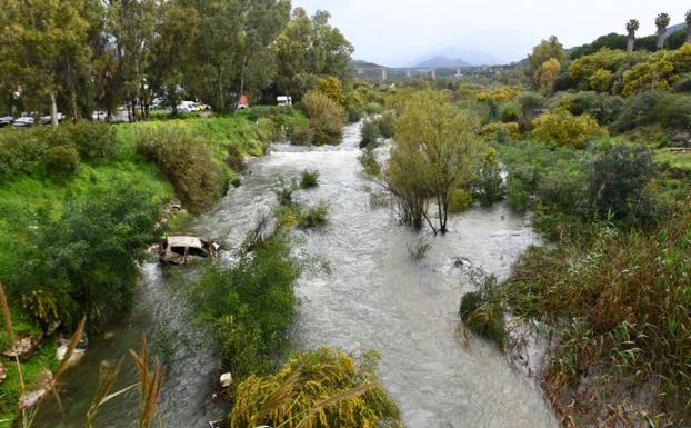 La lluvia provoca una treintena de incidencias en la provincia de Málaga