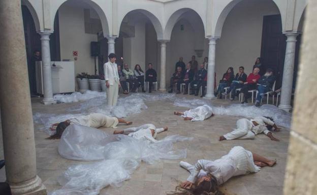 'Miradas de mujeres que no vieron la luz', imagen de la Noche en Blanco de Málaga 2018