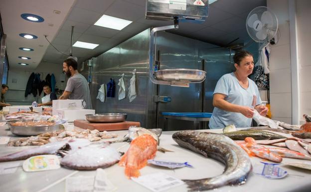 El plan de la UE que limita la pesca de salmonete, merluza y cigala pone a temblar al sector