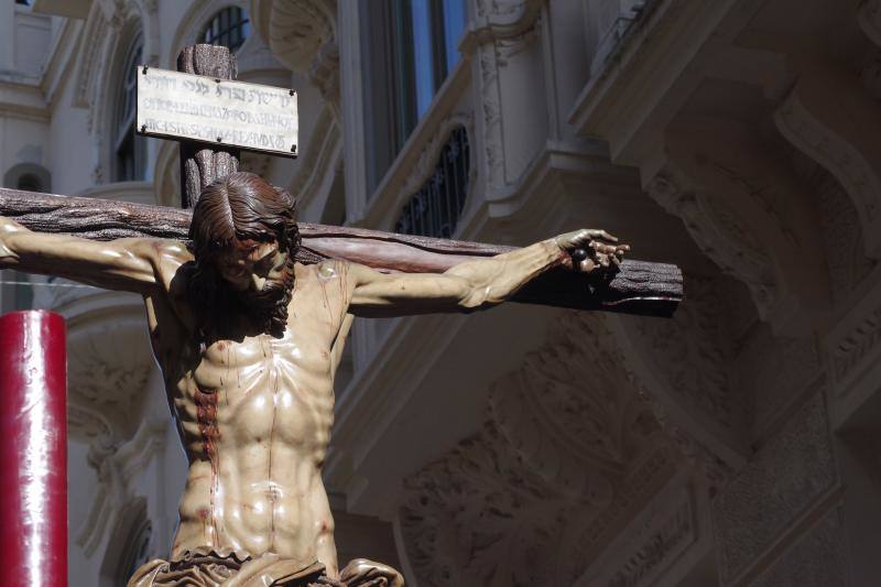 El Cristo de la Redención y la Virgen de los Dolores en el Viernes Santo de Málaga 2018