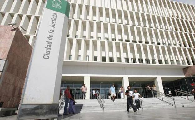 Condenado en Málaga por resistirse a ser detenido tras ser recriminado por aparcar en una zona para discapacitados