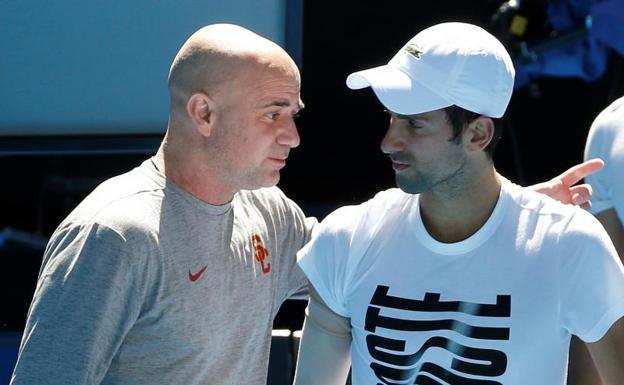 Agassi rompe con Djokovic