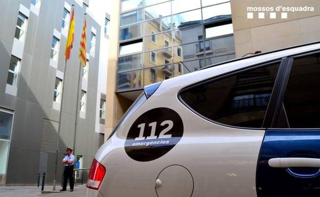 Asesina a cuchilladas a su mujer y hiere a uno de sus hijos en Gerona