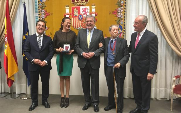 Manuel Alcántara y Antonio Garrido reciben la encomienda de Alfonso X