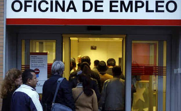 La nueva ayuda a los parados reduciría hasta en 42 meses el periodo de cobertura