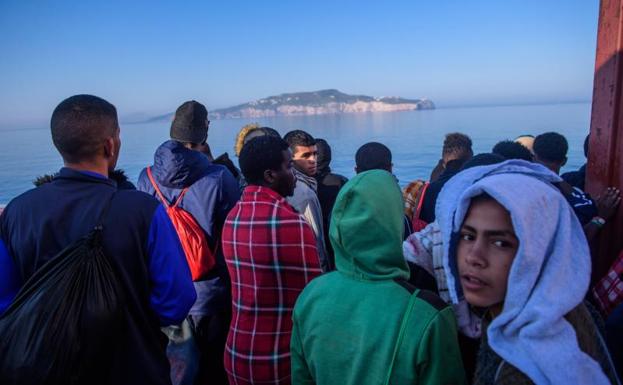 Unos 1.000 inmigrantes son rescatados en 48 horas en el Mediterráneo Central