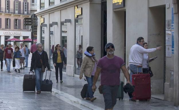 Los partidos de izquierda y Ciudadanos respaldan que se limiten las viviendas turísticas en Málaga