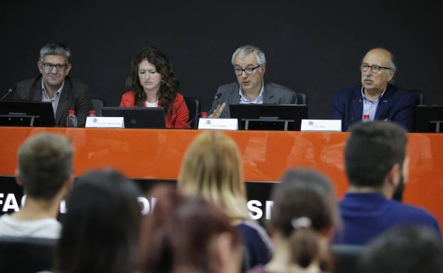 Alfonso Armada: «El periodista se ha convertido en un objetivo a batir»