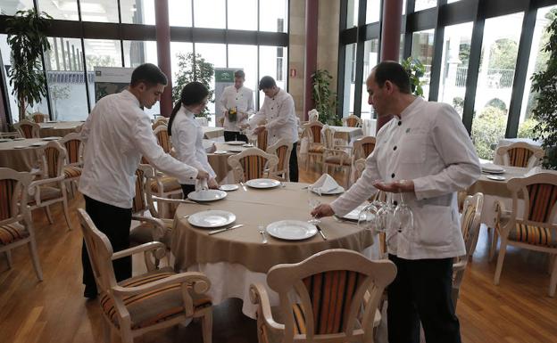 El restaurante de La Cónsula se pone a punto para abrir en un par de semanas