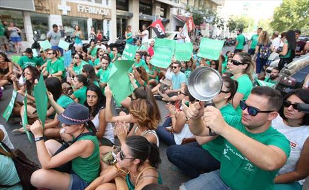 Los sindicatos cifran en un 25 por ciento el seguimiento de la huelga de interinos en Málaga