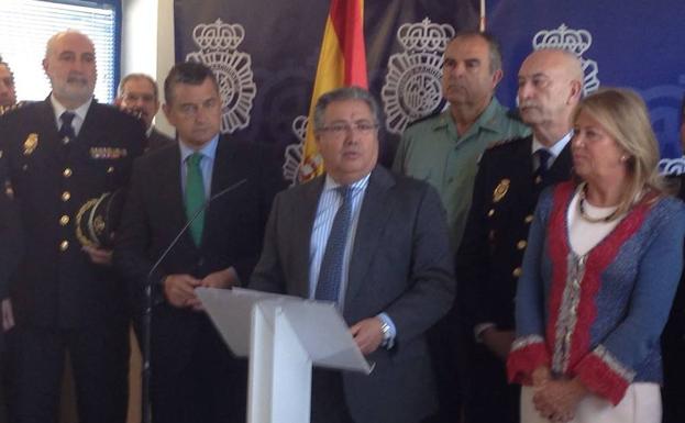 Zoido considera hechos excepcionales los últimos crímenes en Marbella