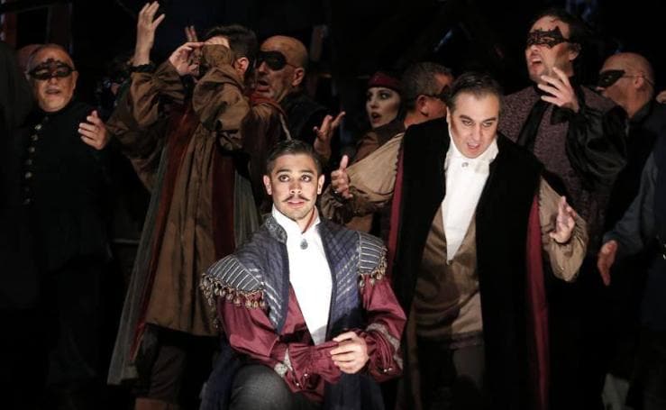 Fotos del ensayo general de 'Rigoletto', antes de su puesta en escena en el Cervantes