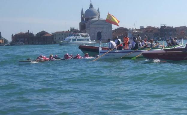 Málaga llega a Venecia en jábega