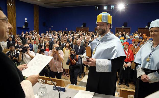 Carlos Álvarez: «Mi objetivo vital está más cerca del compromiso que de la gloria»