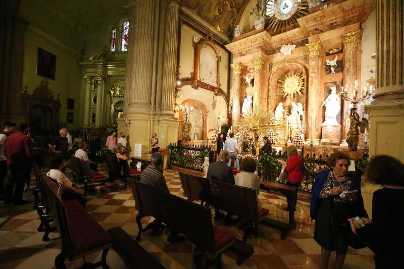 Besamanos y traslados previos a la procesión magna de la Victoria en Málaga 2018