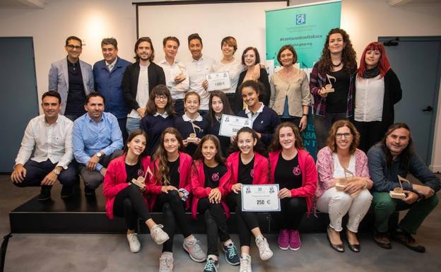 Estudiantes del IES Benalmádena dicen 'no al tabaco'