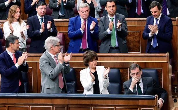 Los ministros de Rajoy, pendientes de su futuro