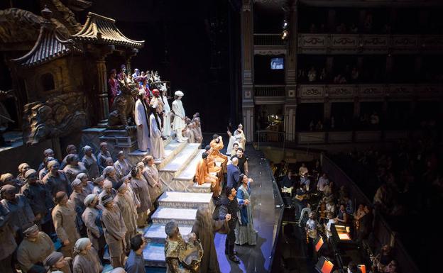 Málaga toma impulso para dar el do de pecho