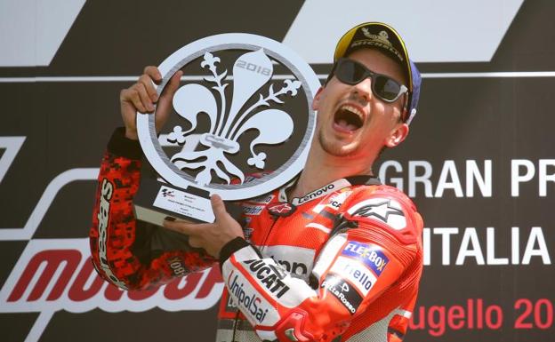 Terremoto en MotoGP: Lorenzo será compañero de Márquez