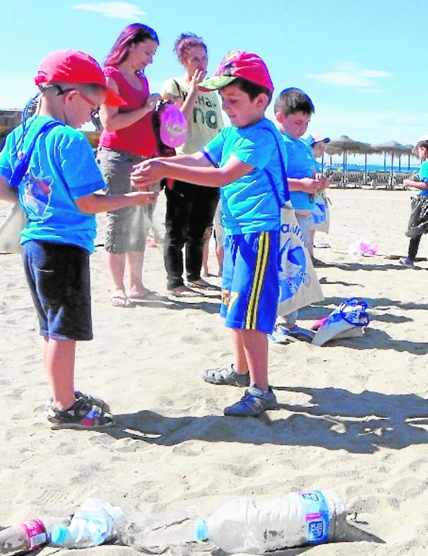 CAMPAÑA POR UNAS PLAYAS LIMPIAS