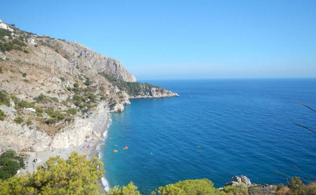 Almuñécar, un litoral tropical y abrupto