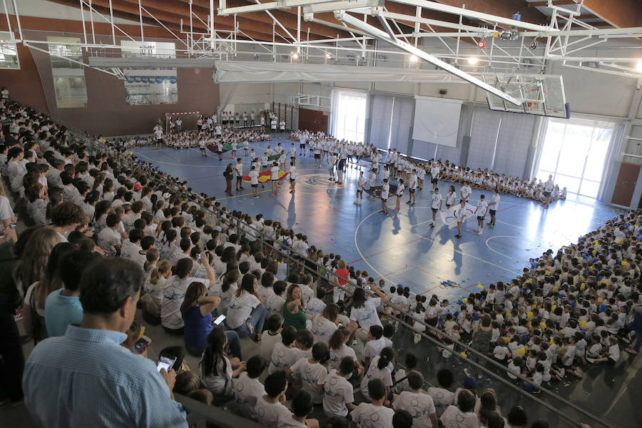 Inauguración de la Deportiada en el colegio Cerrado de Calderón