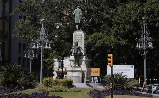 Vecinos y comerciantes rechazan el cambio de las farolas de la Alameda