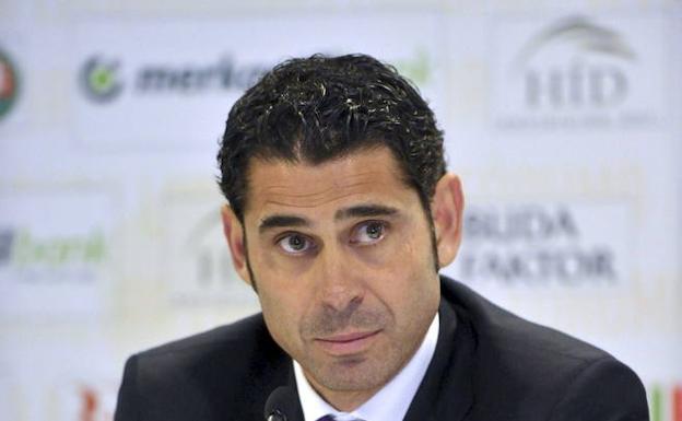 Fernando Hierro, el 'fontanero' de los éxitos que sólo piensa en fútbol