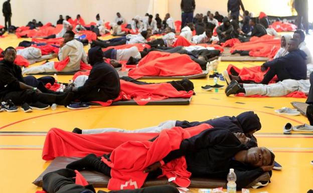 Andalucía recibe a un millar de inmigrantes llegados en pateras en 48 horas