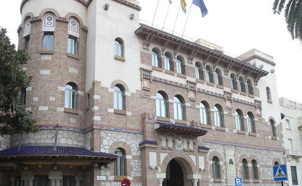 Se acuerda crear una cátedra de memoria democrática a petición de la UMA