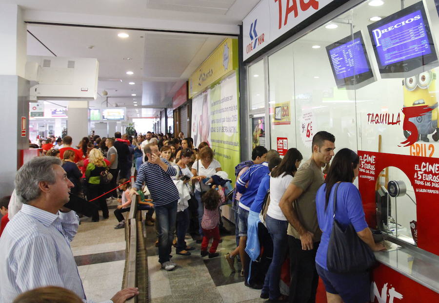 Málaga duplica la caída de espectadores del cine en España