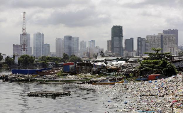 De la ciudad evangelizada a la duquesa afiebrada: Manila y Lucrecia Borgia