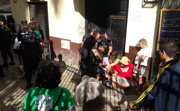 Tres detenidos durante un desahucio en el centro de Málaga