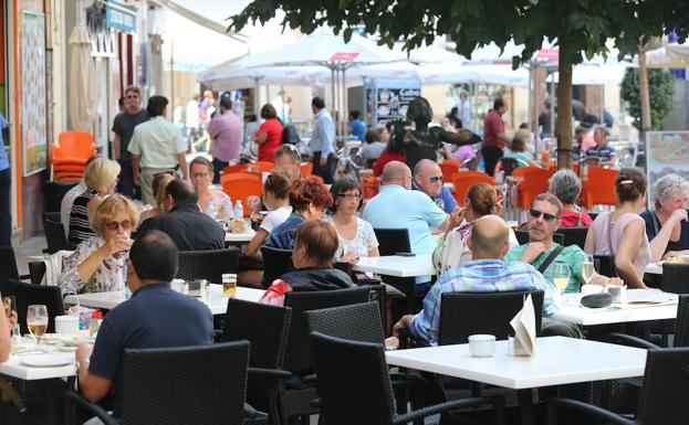 El Ayuntamiento de Málaga quiere prohibir la apertura de nuevos bares en el Centro antes de octubre