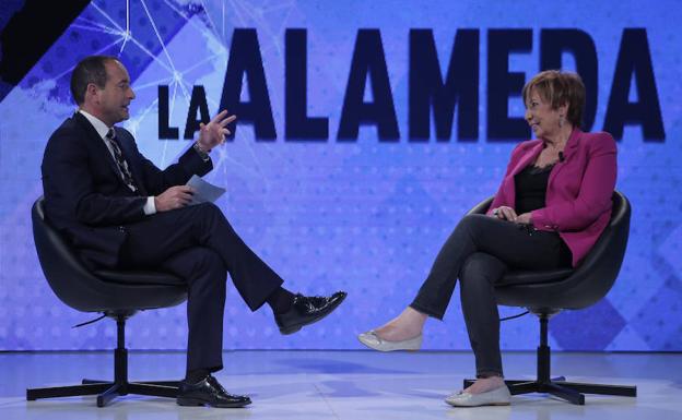 Celia Villalobos: «No tengo interés en jubilarme; si el PP no quiere que siga haré otra cosa, pero no calceta»