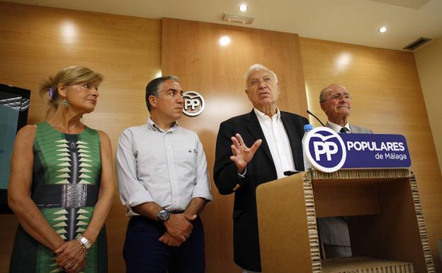 García Margallo: El candidato 'outsider' recala en Málaga sin apoyos conocidos