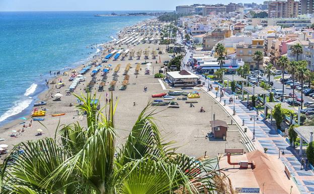 Muere una mujer al caer desde una escalera en el restaurante donde trabajaba en Torremolinos
