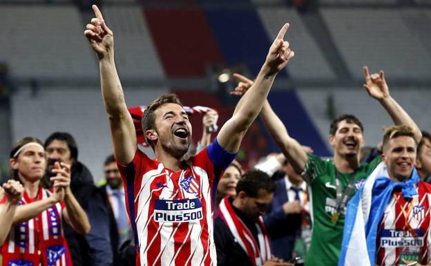 Gabi deja el Atlético con «el escudo bordado en la piel»