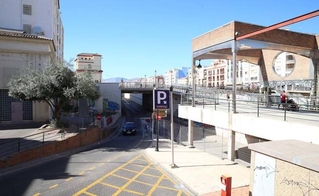 Las cofradías barajan una rampa hacia el puente de la Aurora para el nuevo recorrido