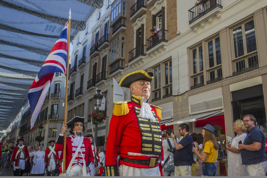 El desfile del Día de la Independencia de EE UU toma el centro de Málaga