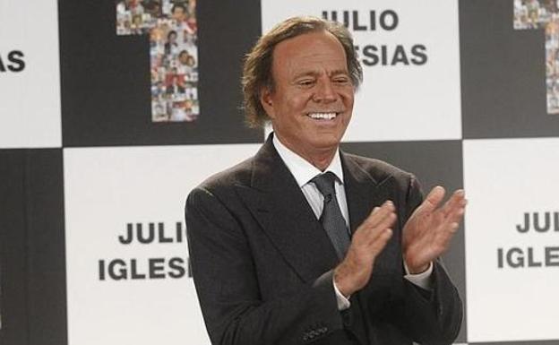 Julio Iglesias tendrá que responder antes del 27 de julio a una demanda paternidad