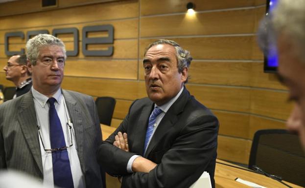 La CEOE advierte de que subir impuestos a las empresas afectará «a las inversiones y al empleo»