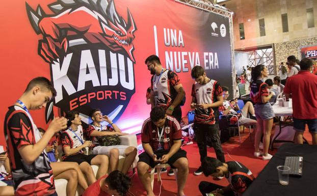 Mario y Lara Croft, invitados virtuales de Gamepolis