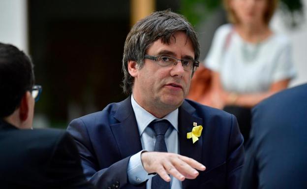 Puigdemont: «Quizá no pise suelo español en 20 años, pero seguro pisaré suelo catalán»