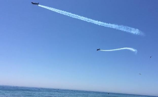 Continúan los entrenamientos del Torre del Mar Air Show, que mañana celebra su gran día