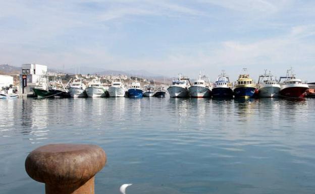 Rescatados cerca de Caleta de Vélez dos hombres tras cuatro días a la deriva en una moto acuática