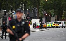Un atropello deliberado frente al Parlamento británico provoca tres heridos