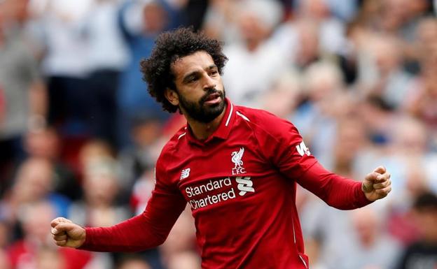 El Liverpool denuncia a Salah por conducir usando el móvil