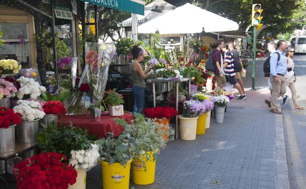 El Ayuntamiento de Málaga no sabe dónde reubicar los puestos de flores por las obras de la Alameda Principal